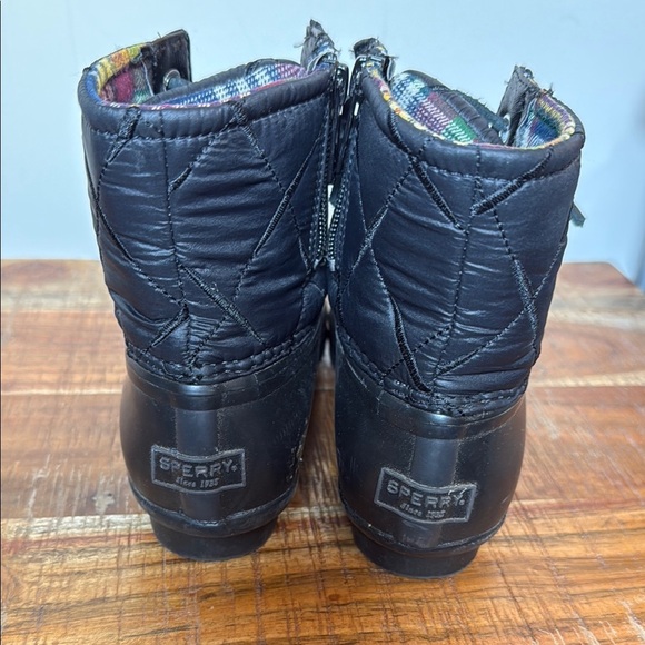 Sperry Black Quilted Duck Boots, Women’s 5.5 - Picture 3 of 6